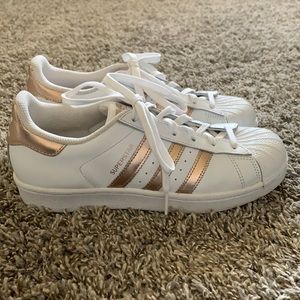 Adidas Superstar sneaker. Rose gold. Unisex size 7.